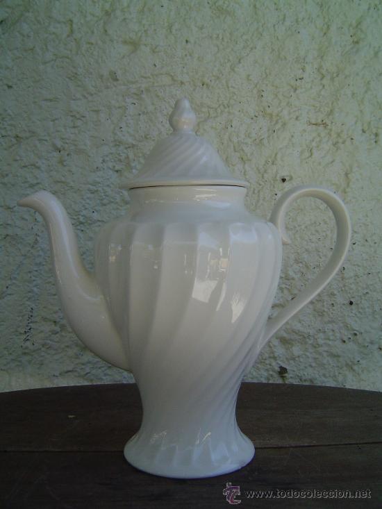 Antig&uuml;edades: CAFETERA PORCELANA - Foto 1