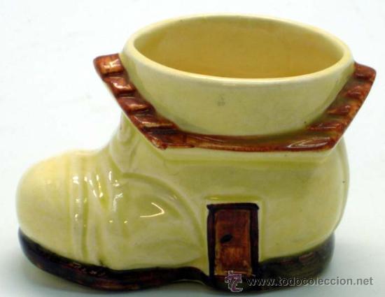Antig&uuml;edades: Bota porcelana forma de casa - Foto 1