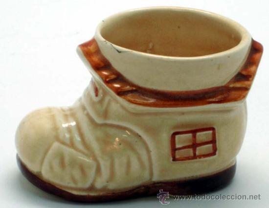 Antig&uuml;edades: Bota porcelana forma de casa - Foto 1