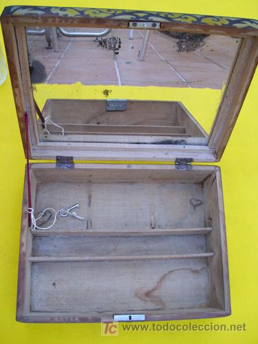 Antig&uuml;edades: GRAN CAJA MADERA decorada MERCADO VALENCIA. - Foto 3