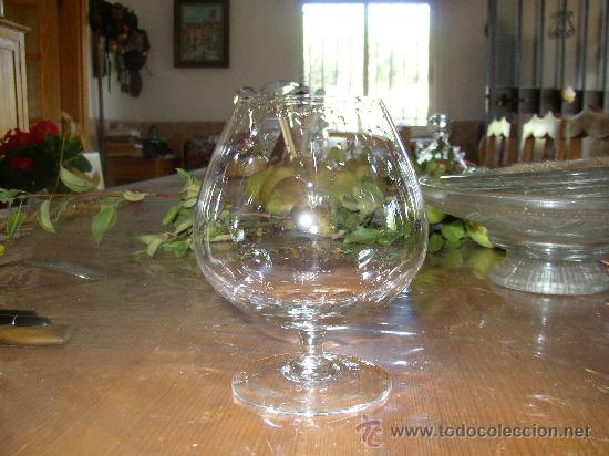 Antig&uuml;edades: Hermosa copa en cristal tallado 12 cms - Foto 1