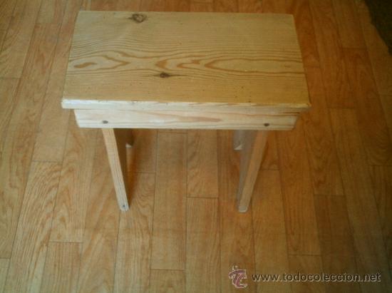 Antig&uuml;edades: BANQUETA EN MADERA DE PINO - Foto 1