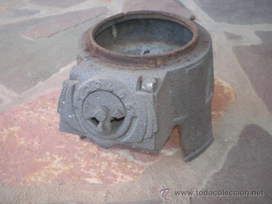 Antig&uuml;edades: ANTIGUA ESTUFA DE HIERRO - Foto 3