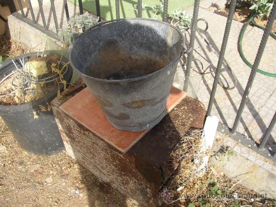 Antiguidades: Antiguo caldero de zinc 32x25
