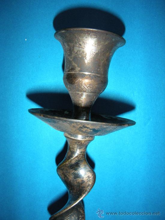 Antig&uuml;edades: CANDELERO EN METAL PLATEADO - Foto 2