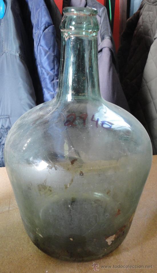 Antig&uuml;edades: Garrafa de vidrio de 30 cm VIRESA - Foto 1
