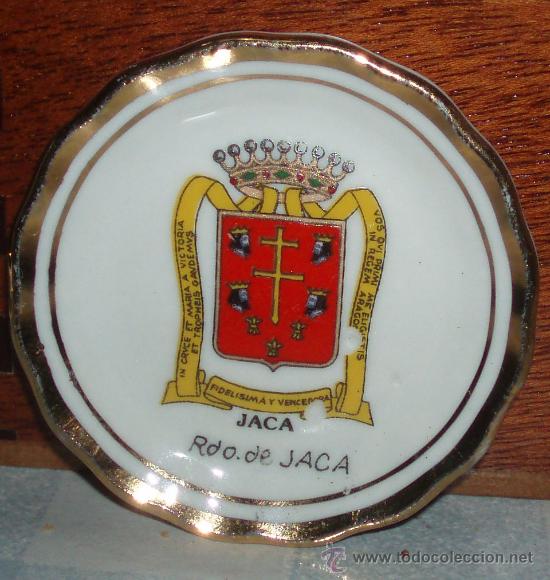 Antig&uuml;edades: plato recuerdo de jaca - Foto 1