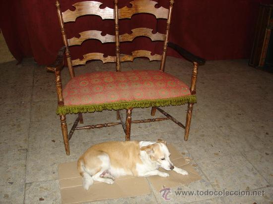 Antig&uuml;edades: SILL&Oacute;N DE MADERA - Foto 2