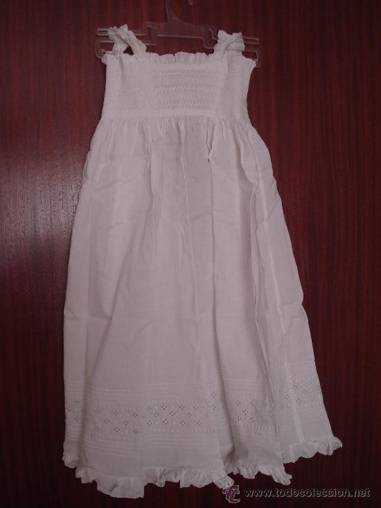 Antig&uuml;edades: BATON . ROPA BEBE. - Foto 1
