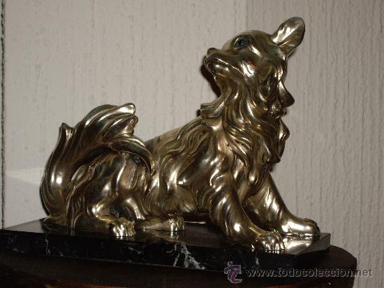 Antig&uuml;edades: FIGURA DE PERRO SOBRE MARMOL - Foto 2