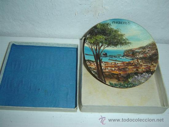 Antig&uuml;edades: plato de madera peque&ntilde;a pintado al oleo - Foto 1