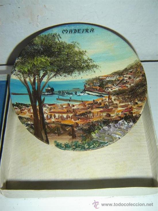 Antig&uuml;edades: plato de madera peque&ntilde;a pintado al oleo - Foto 2