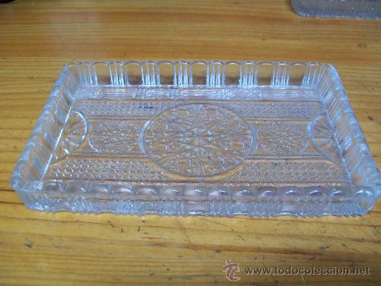 Antiquit&eacute;s: Bandeja vidrio  prensado.