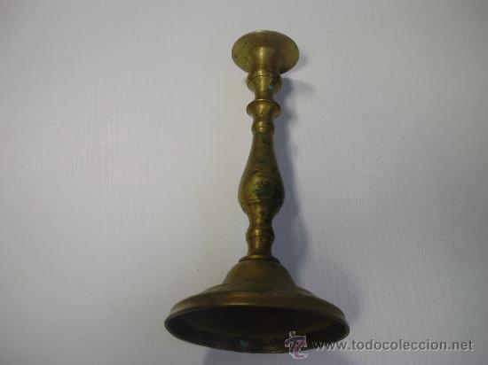 Antig&uuml;edades: ANTIGUO CANDELABRO DE BRONCE - Foto 2