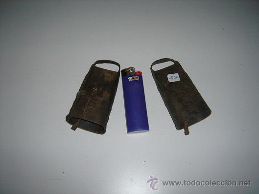 Antig&uuml;edades: cencerros funcionan los dos 9cm de alto. - Foto 1