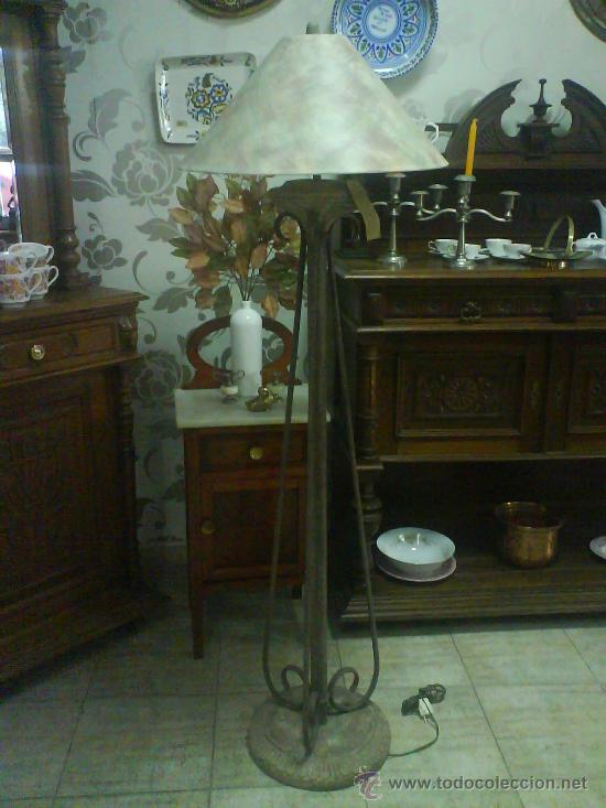 Antig&uuml;edades: LAMPARA DE PIE CON TULIPA - Foto 1
