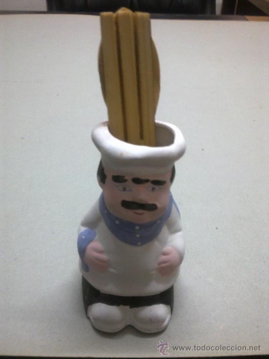 Antig&uuml;edades: Cocinero con cubiertos de madera. - Foto 1