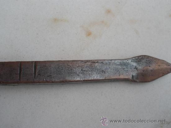 Antig&uuml;edades: ENORME, ESPUMADERA DE COBRE ANTIGUO, CON EL MANGO LABRADO. - Foto 5