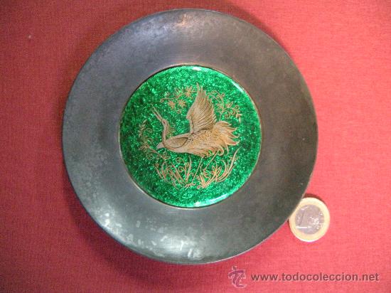 Antig&uuml;edades: BONITO PLATO DE PLATA CON PLAF&Oacute;N EN ESMALTE CON AVE - Foto 1