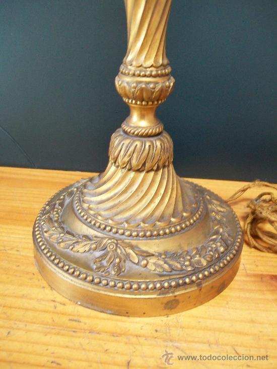 Antig&uuml;edades: L&aacute;mpara de mesa, en bronce sin pantalla.1930 - Foto 4