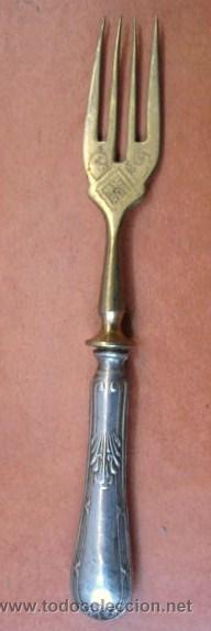Antig&uuml;edades: ANTIGUO TENEDOR MANGO DE PLATA.   . ENVIO  GRATIS&iexcl;&iexcl;&iexcl;