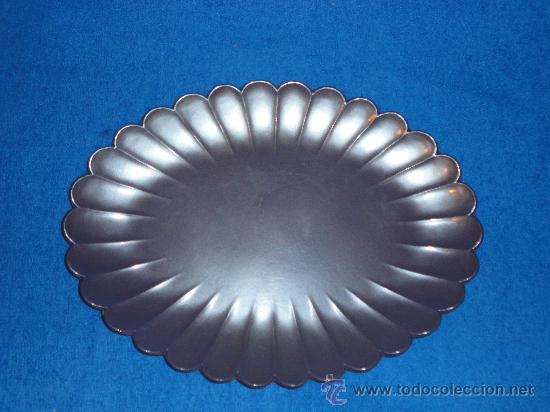 Antig&uuml;edades: BANDEJA DE PLASTICO MARCA BECARA. CON ETIQUETA - Foto 1
