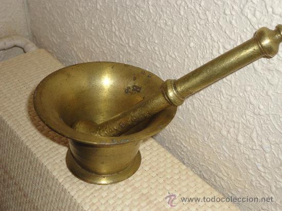 Antig&uuml;edades: MUY ANTIGUO ALMIREZ O MORTERO DE BRONCE CON SU MANO