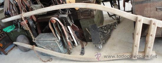 Antig&uuml;edades: Apero agr&iacute;cola de 220 cms aproximadamente. - Foto 1