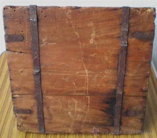 Antig&uuml;edades: FANEGA de madera y bordes de hierro - Foto 6
