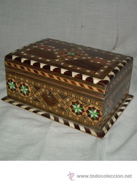 Antig&uuml;edades: PRECIOSA CAJITA - JOYERO CON INCRUSTACIONES DE MARQUETERIA