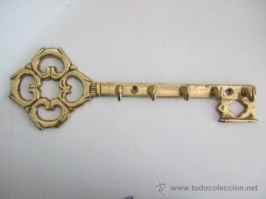 Antig&uuml;edades: LLAVERO - COLGADOR DE LLAVES - GANCHOS PARA 5 LLAVES - 23 CM LARGO