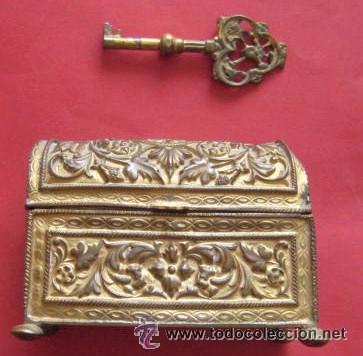 Antig&uuml;edades: llave de sagrario con cofre - Foto 6