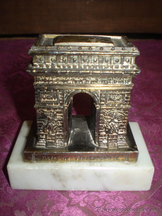 Antig&uuml;edades: ARCO DEL TRIUNFO DE METAL Y BASE DE MARMOL - Foto 1