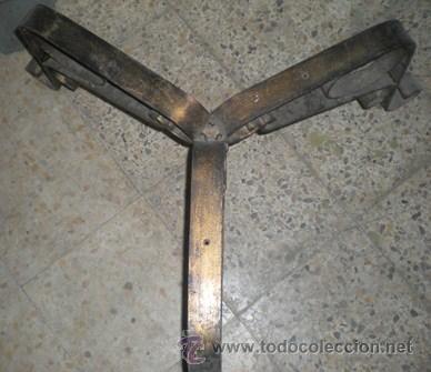 Antig&uuml;edades: PIE DE MESA METAL - Foto 3