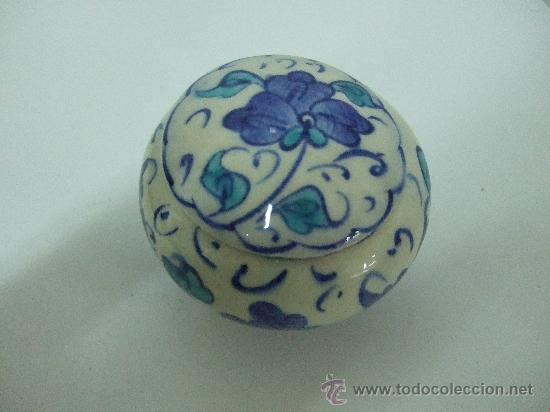 Antig&uuml;edades: CAJITA DE PORCELANA O CERAMICA REDONDEADA - BAJO MARCADO FETTAH 3 - 5,5x5