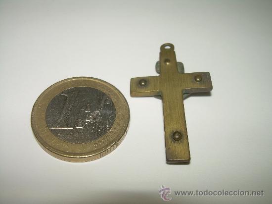 Antig&uuml;edades: ANTIGUO CRUCIFIJO DE BRONCE Y MADERA. - Foto 2