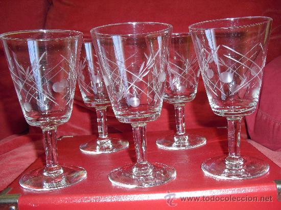 Antig&uuml;edades: 5 copas antiguas de cristal tallado. - Foto 4