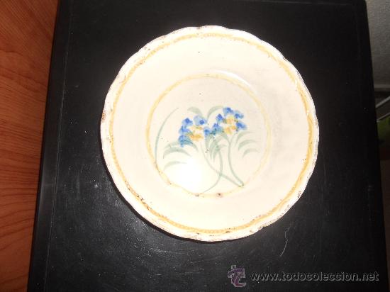 Antig&uuml;edades: PLATO PINTADO A MANO ANTIGUO - Foto 1