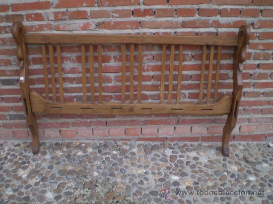 Antig&uuml;edades: CABEZERO DE CAMA DE 135 CM S XIX DE MADERA - Foto 1