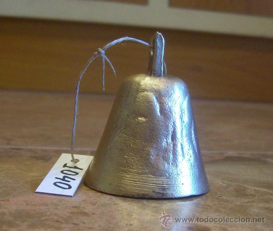 Antig&uuml;edades: ANTIGUA CAMPANILLA DE BRONCE - Foto 1