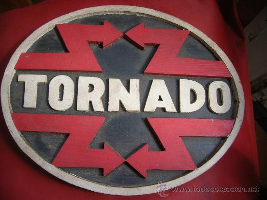 Antig&uuml;edades: PLACA TORNADO -De madera- - Foto 1