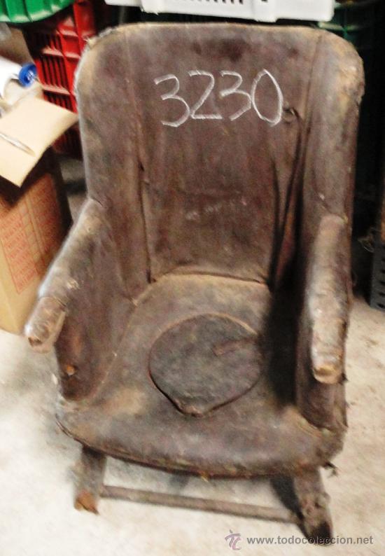 Antig&uuml;edades: Trona de ni&ntilde;o de 59 cms. - Foto 1