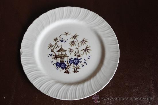 Antig&uuml;edades: PLATO CON MOTIVO ORIENTAL. SELLO EN BASE. 22 CMS. DE DI&Aacute;METRO.