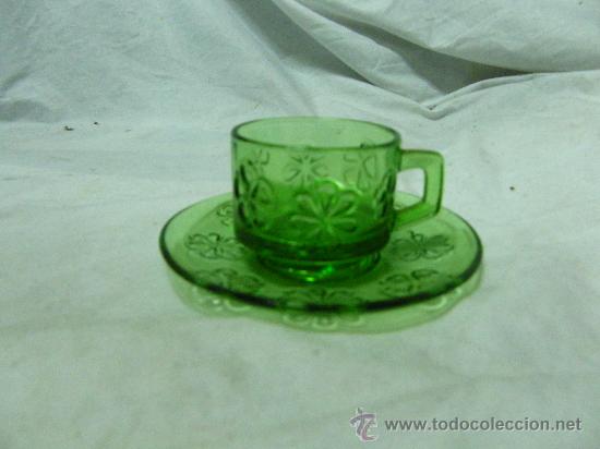 Antig&uuml;edades: JUEGO DE CAFE EN CRISTAL