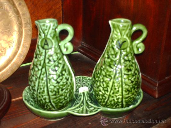 Antig&uuml;edades: Vinajeras de porcelana. - Foto 1