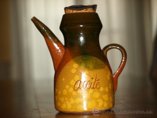 Antig&uuml;edades: ACEITERA DE BARRO CON TAPON DE CORCHO - Foto 1