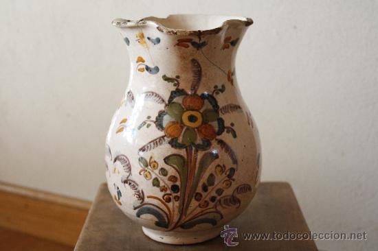 Antig&uuml;edades: JARRA TALAVERA, S. XVIII, DECORADA CON LA FLOR DE LA ADORMIDERA, INFLUENCIA ALCORE&Ntilde;A. ALT: 20.5 CMS