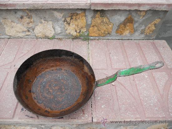 Antig&uuml;edades: ANTIGUA SARTEN DE HIERRO. - Foto 1