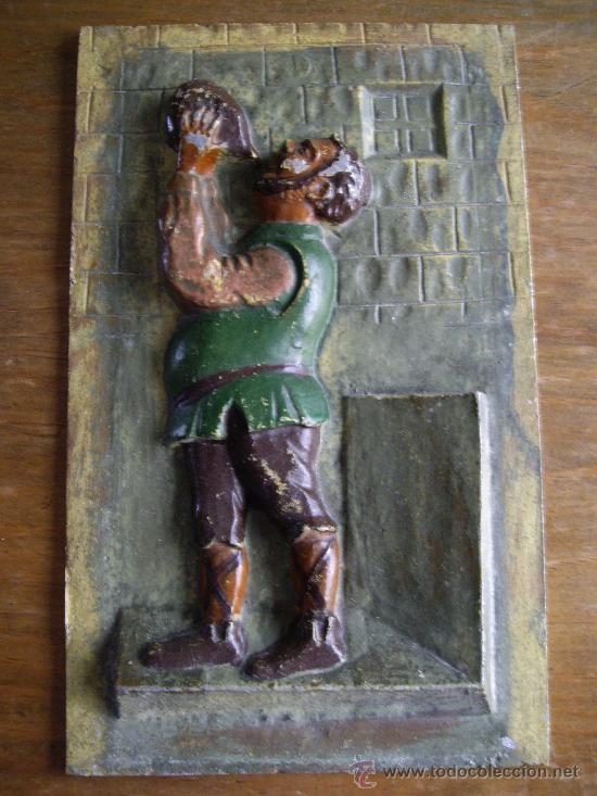 Antiques: ARTE EN HIERRO COLADO EN RELIEVE 15X25 UNICO ENVIO GRATIS