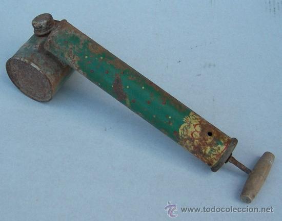 Antig&uuml;edades: matamoscas manual cruz verde antiguo